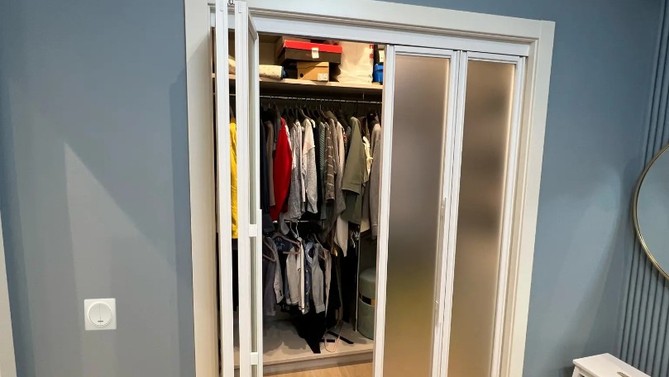 Складная перегородка Матрамакс, с матовым стеклом, в гардеробную, Арт.0010-01