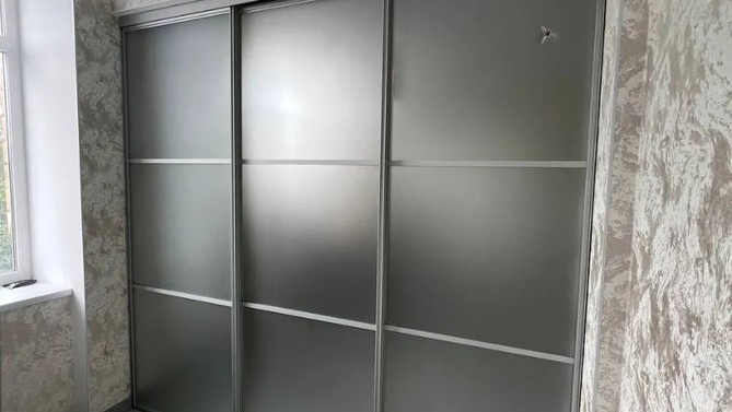 Межкомнатная перегородка Модус, с матовым стеклом, с доводчиком в спальню, Арт.0024-04