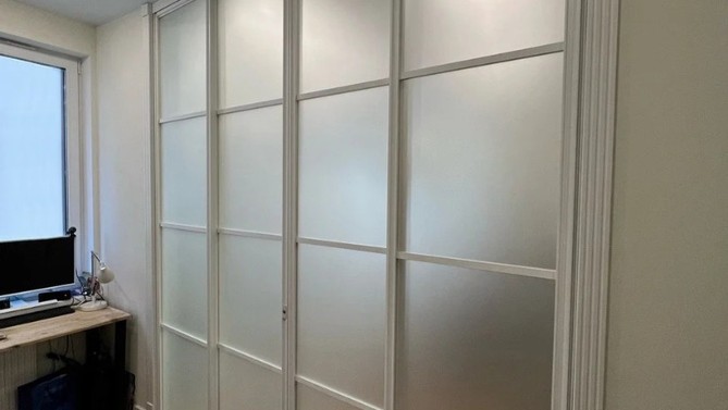 Межкомнатная перегородка спб, с матовым стеклом, в детскую, Арт.0026-05