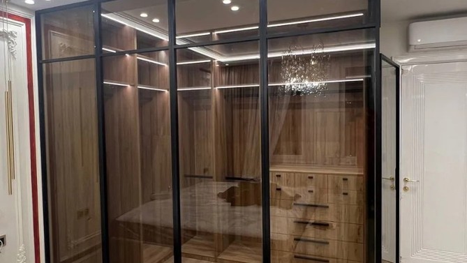 Стационарная перегородка Bonilux, с прозрачным стеклом, в гардеробную, Арт.0029-03