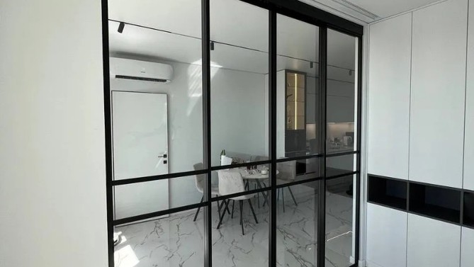 Межкомнатная перегородка Rondini, с прозрачным стеклом, с доводчиком в спальню, Арт.0064-03