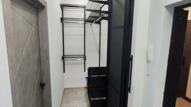 Складные двери НеоЛайн, с матовым стеклом, в гардеробную, Арт.0065-03