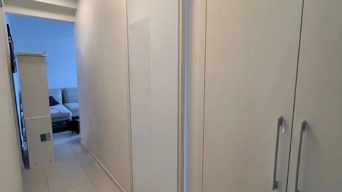 Подвесная дверь Enli, с доводчиком в гардеробную, Арт.0068-01