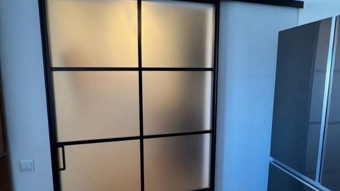 Межкомнатная перегородка Юнит гласс, с матовым стеклом, с доводчиком в гардеробную, Арт.0076-01