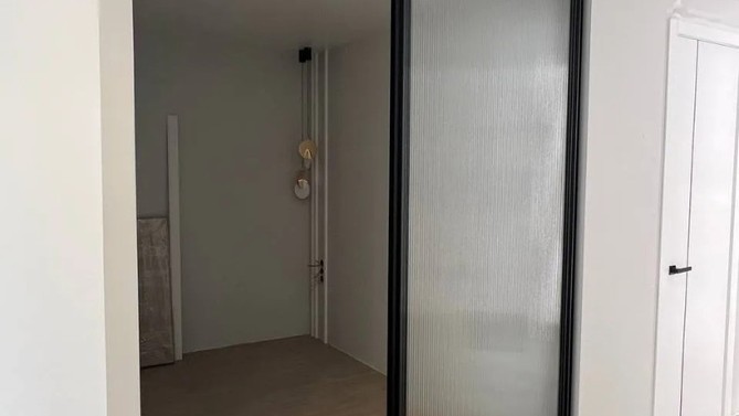 Межкомнатная перегородка Lumon, с рифленым стеклом, с доводчиком в спальню, Арт.0077-02