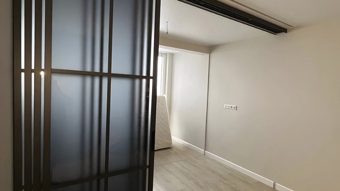 Каскадная перегородка Claroscuro, с матовым стеклом, с доводчиком в спальню, Арт.0101-06