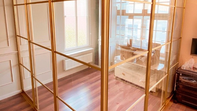 Угловая перегородка Ареал, с прозрачным стеклом, в спальню, Арт.0164-01